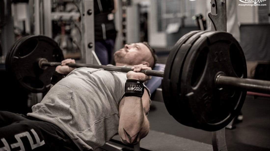 5 Pieces of Weightlifting Gear That Can Improve Performance and Prevent Injury