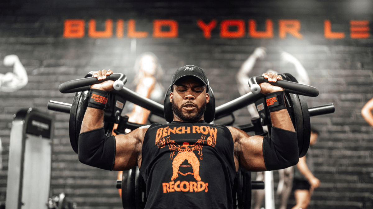 Charts and data illustrating fitness industry statistics across gym memberships, workforce, and exercise participation.