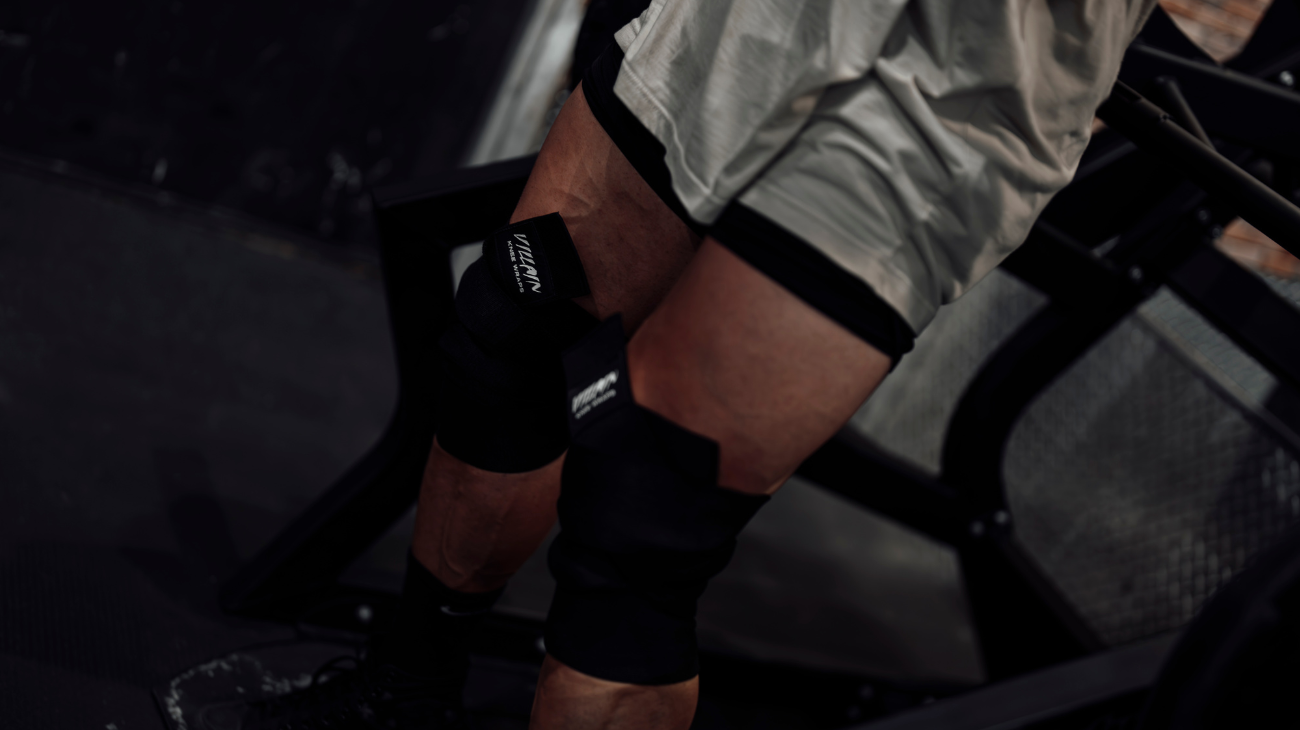 man using tuffwraps knee sleeves