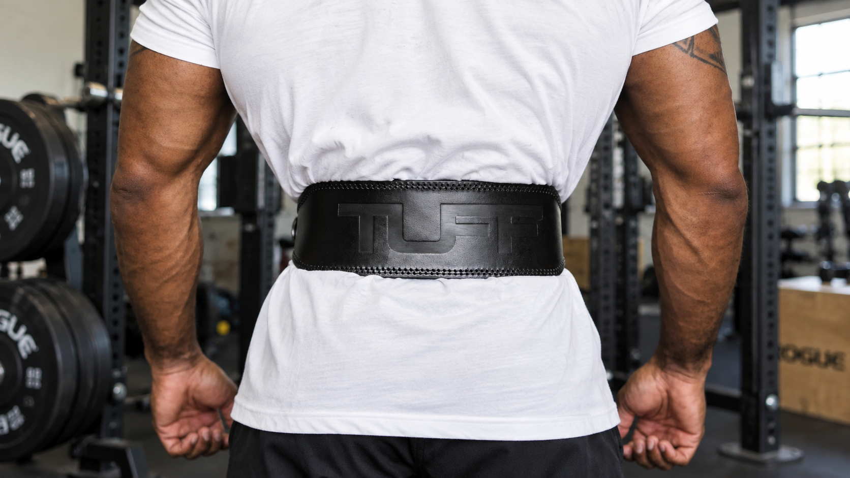 Nylon vs leather lifting belt comparison for powerlifting and dynamic training