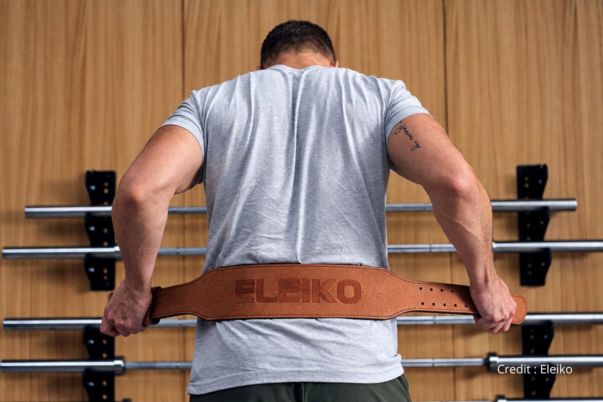 Eleiko weightlifting belt review: close-up of the leather belt, double-prong buckle, and tapered front