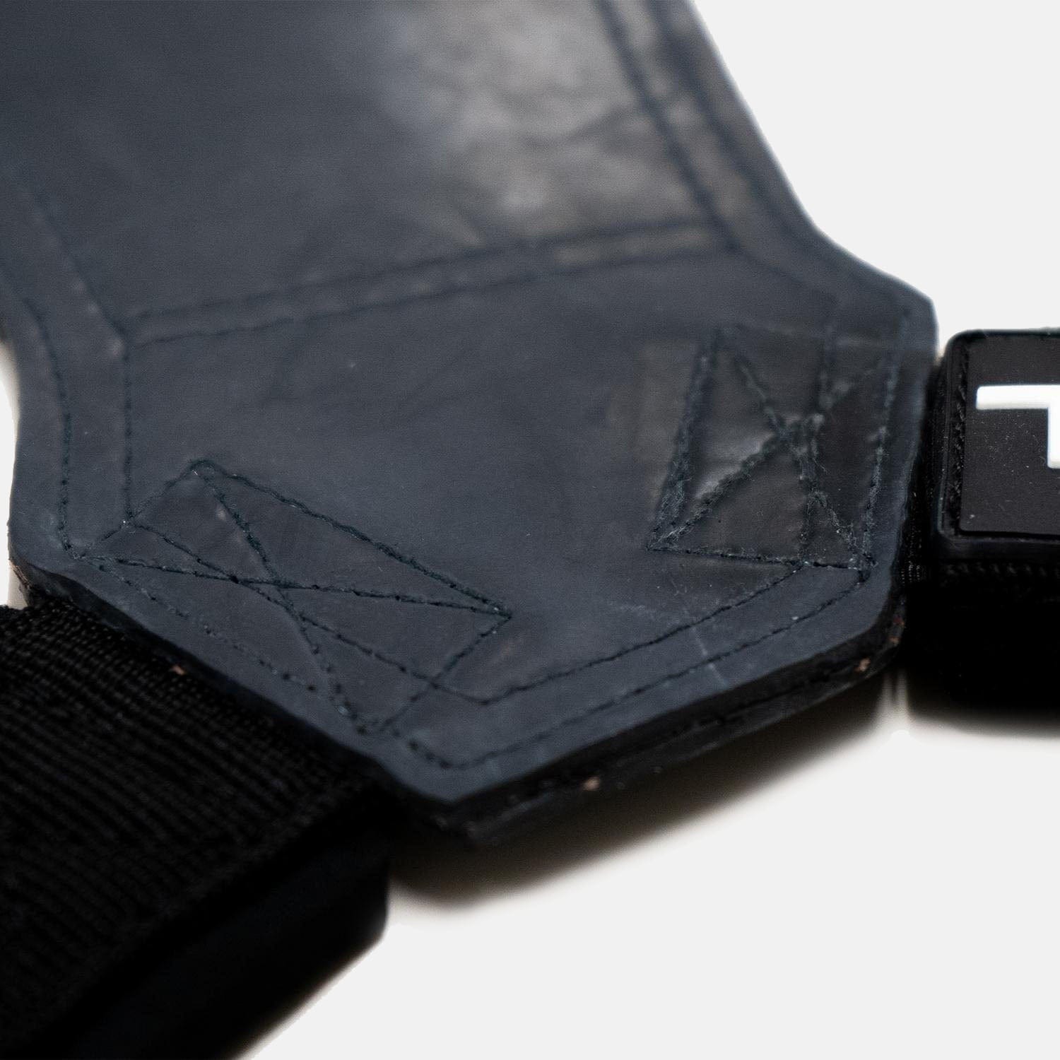 懸垂と重量挙げに最適なハンドグリップ - TuffWraps